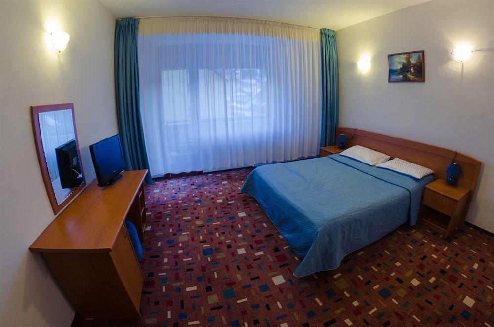 Hotel Hera เปรดัล ภายนอก รูปภาพ