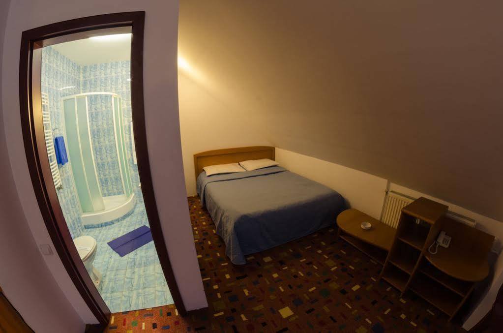 Hotel Hera เปรดัล ภายนอก รูปภาพ